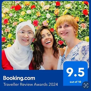Hostel Dreams, Dubai