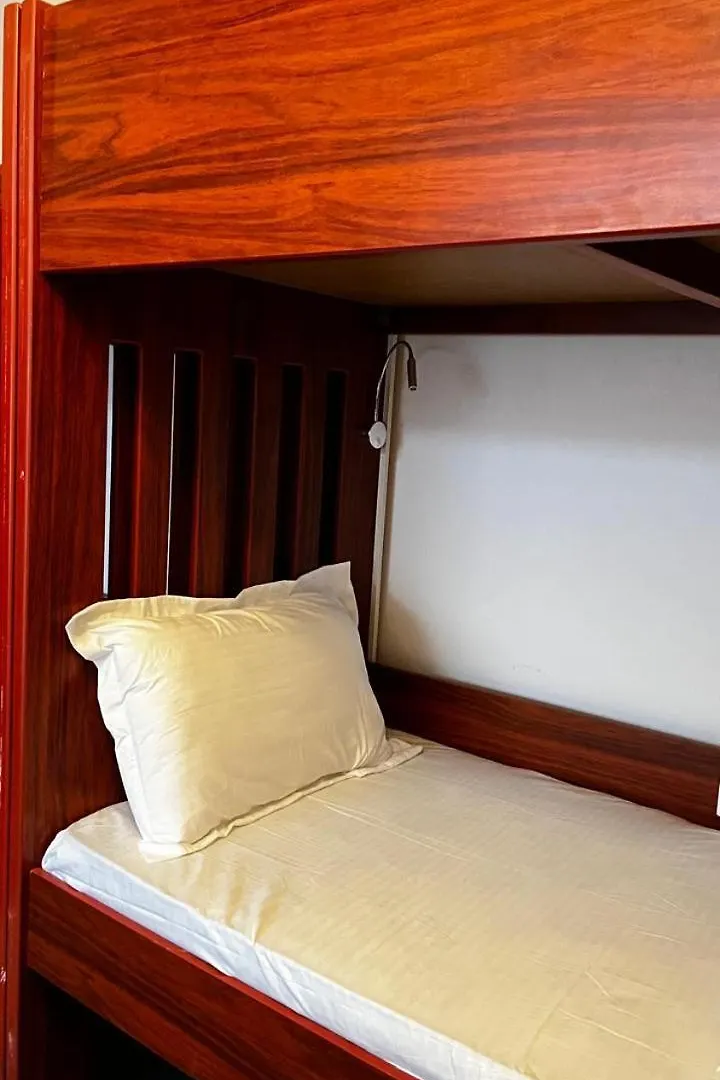 Capsule hotel Ocean Glimpse Hostel Dubai