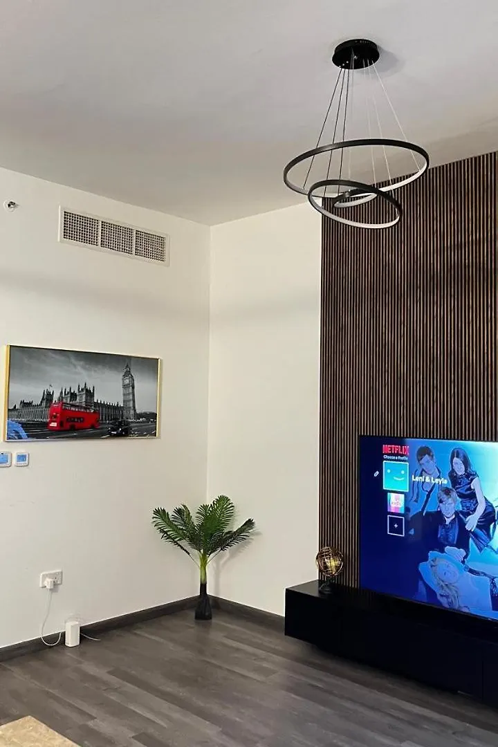 Ocean Glimpse Hostel Dubai