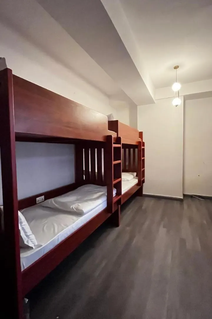 Ocean Glimpse Hostel Dubai Capsule hotel