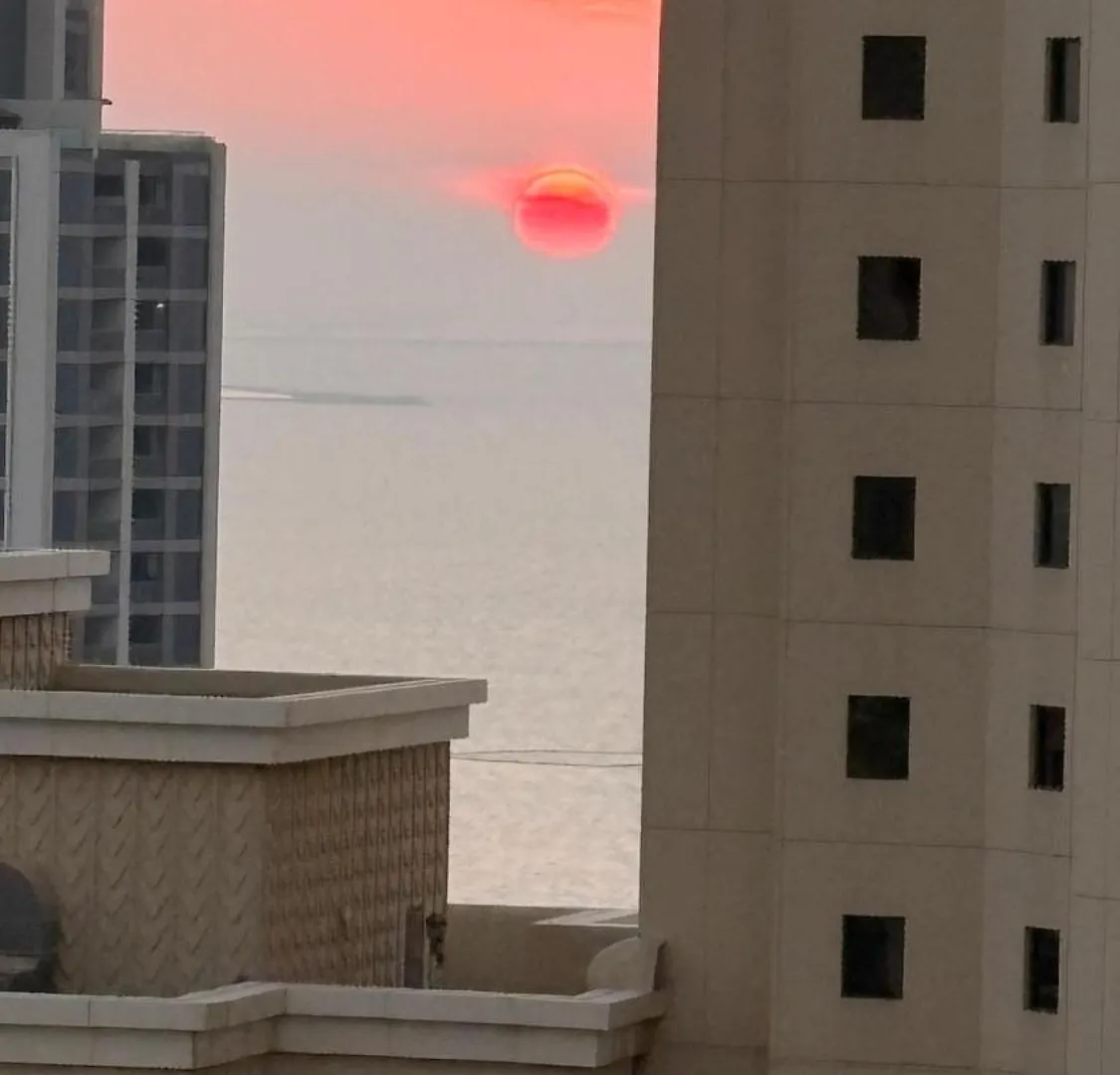 Ocean Glimpse Hostel Dubai